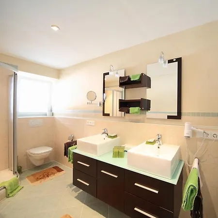 Restaurant Hausberg 3* Гарміш-Партенкірхен