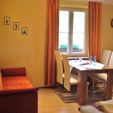 Hotel Restaurant Hausberg 3*