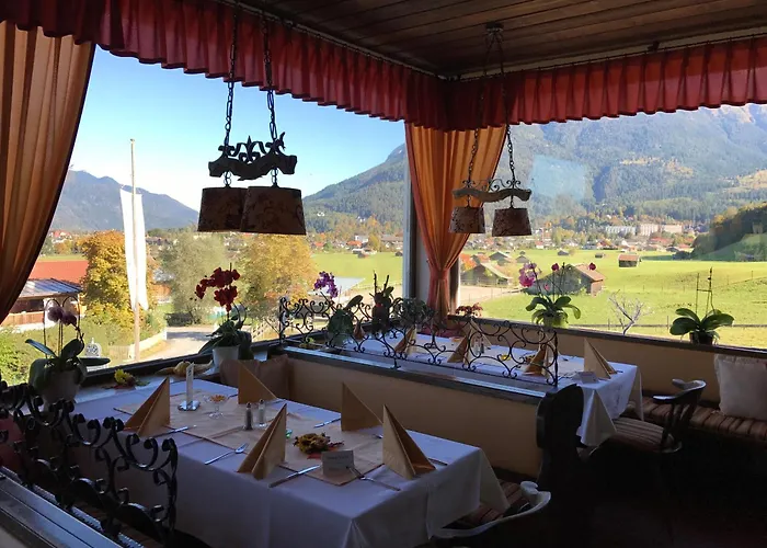 호텔 Restaurant Hausberg 가르미슈파르텐키르헨