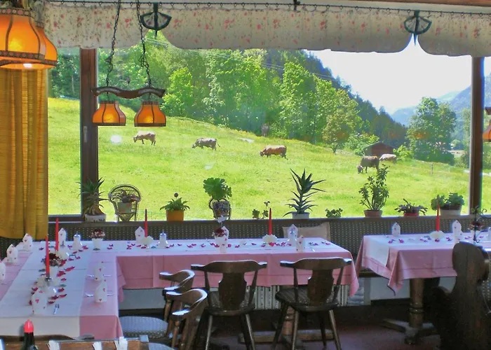 Restaurant Hausberg 호텔