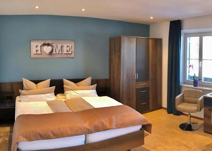 Hotel Restaurant Hausberg 3*